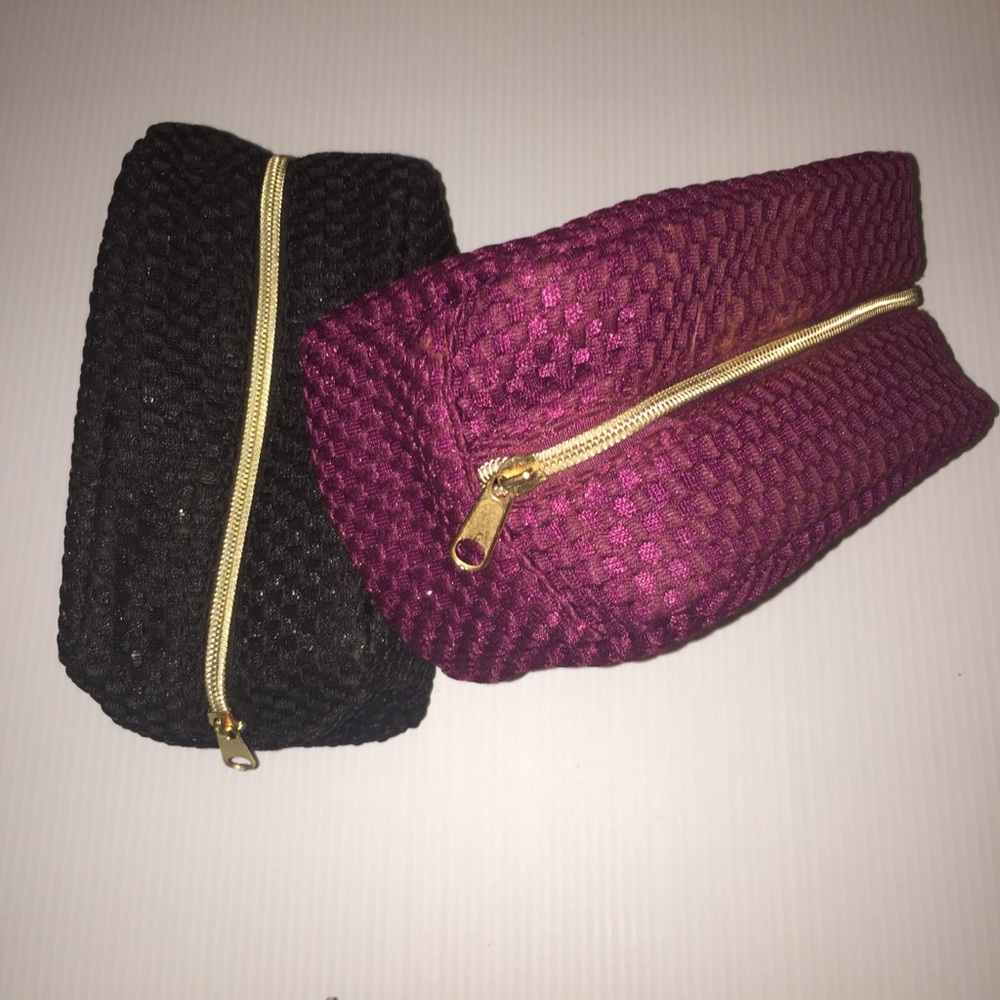 TOILETRY POUCH